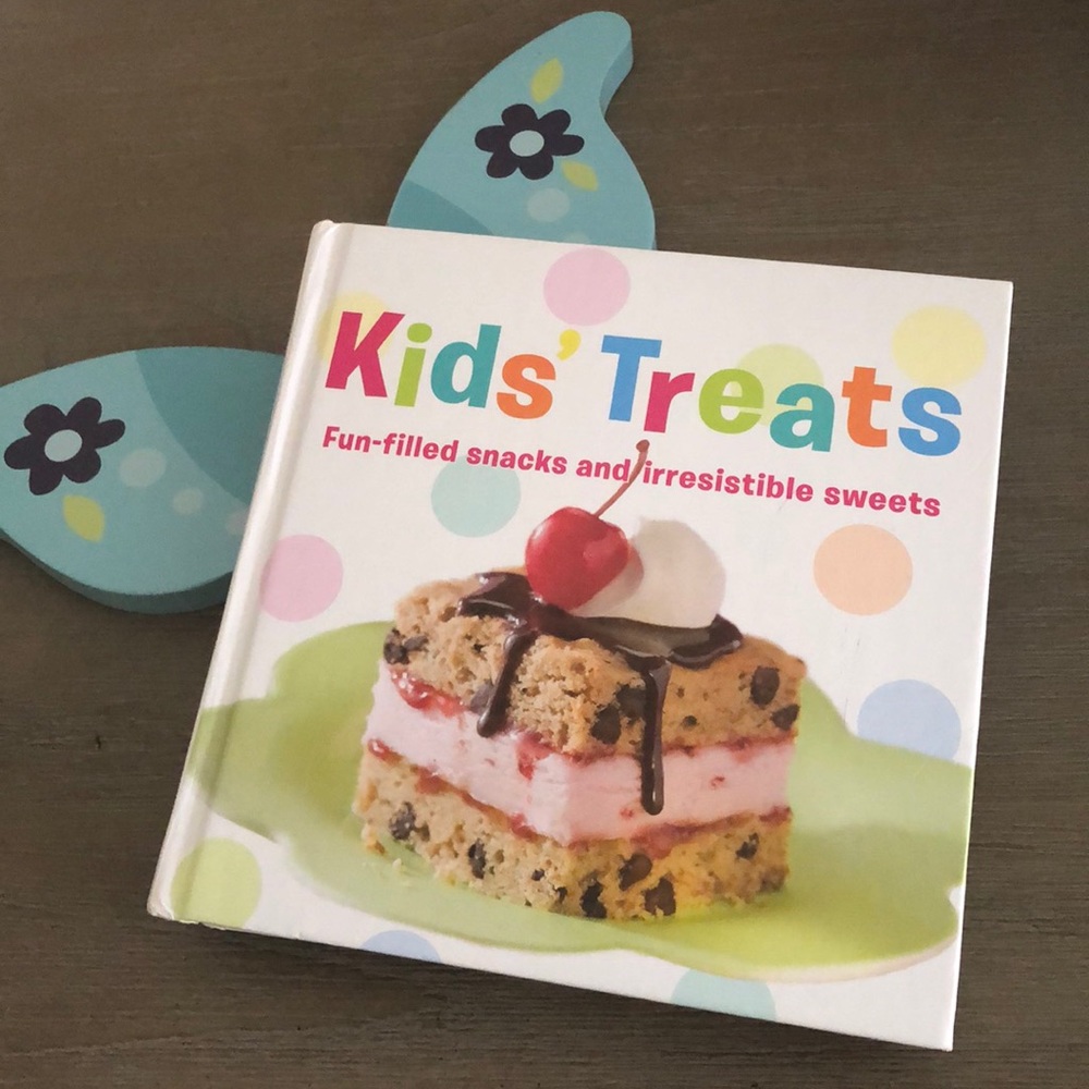 Kids treats cooking book